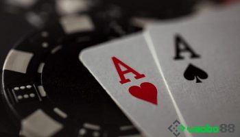 Phân biệt xì tố và Poker – Hai game bài này có phải là một?