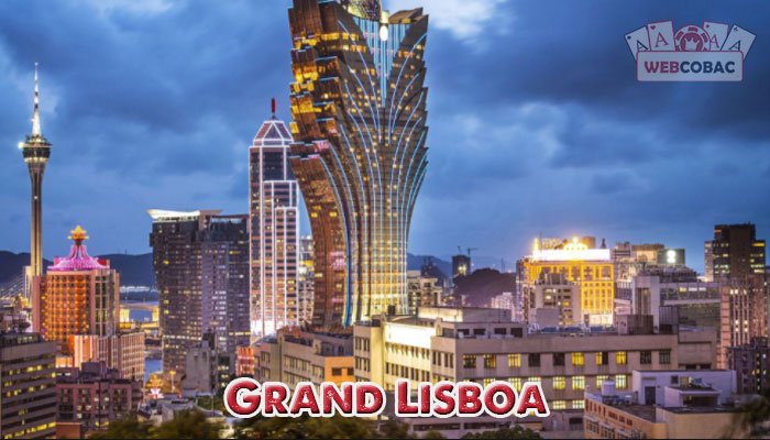 Casino Grand Lisboa nằm trong tổ hợp khách sạn cao cấp 58 tầng với rất nhiều phòng khách xa hoa.